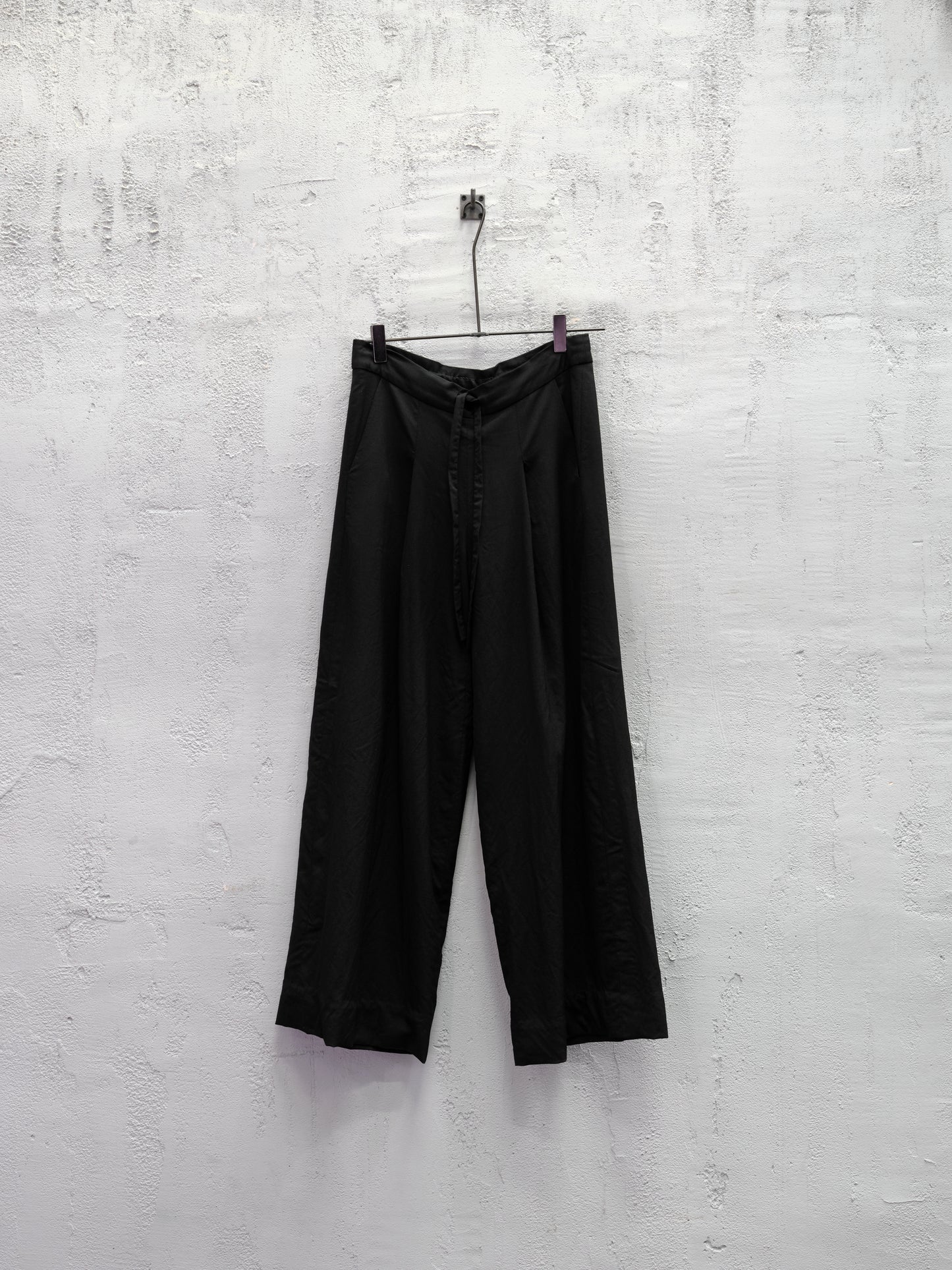 Geoffrey B. Small Women's Wide Leg Trouser in Biella Tasmanian Wool