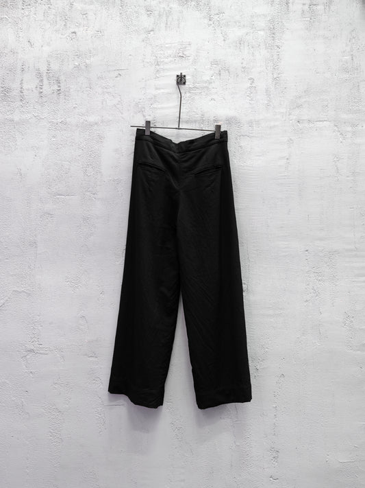 Geoffrey B. Small Women's Wide Leg Trouser in Biella Tasmanian Wool