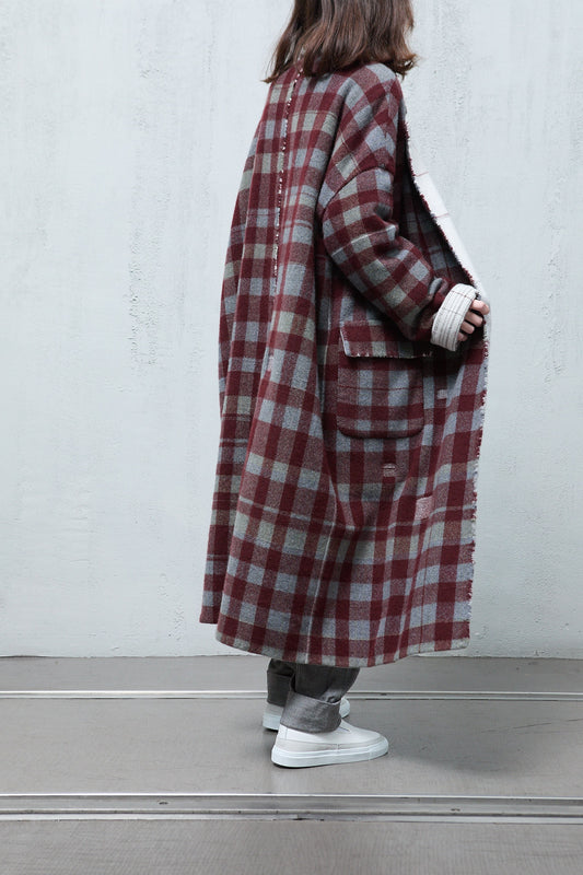 Amy Revier L.Coat: Awakened By The Cold, A Light Snow Falls