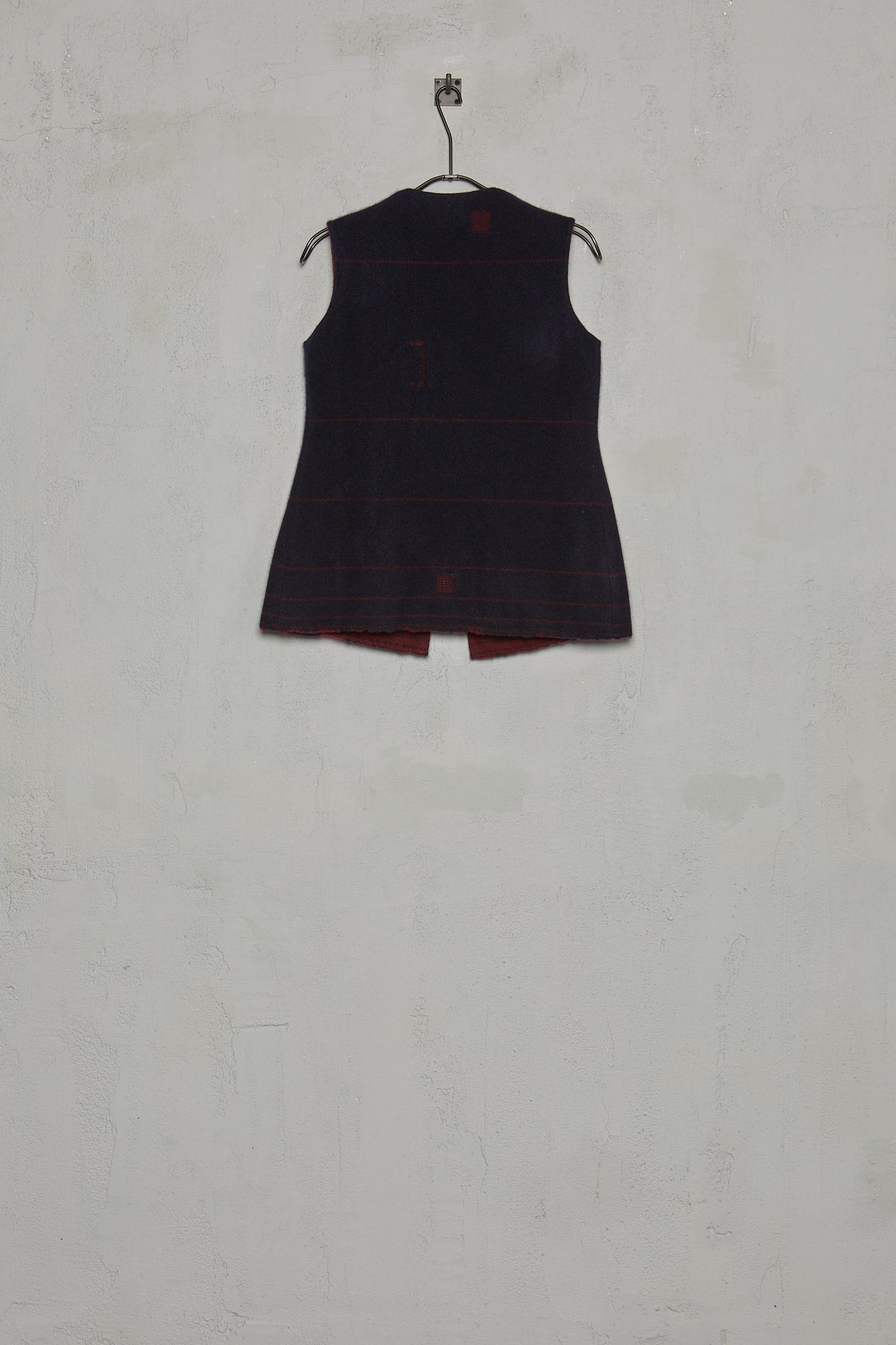 Amy Revier Gilet: Midautumn, The Mountains Are Crimson