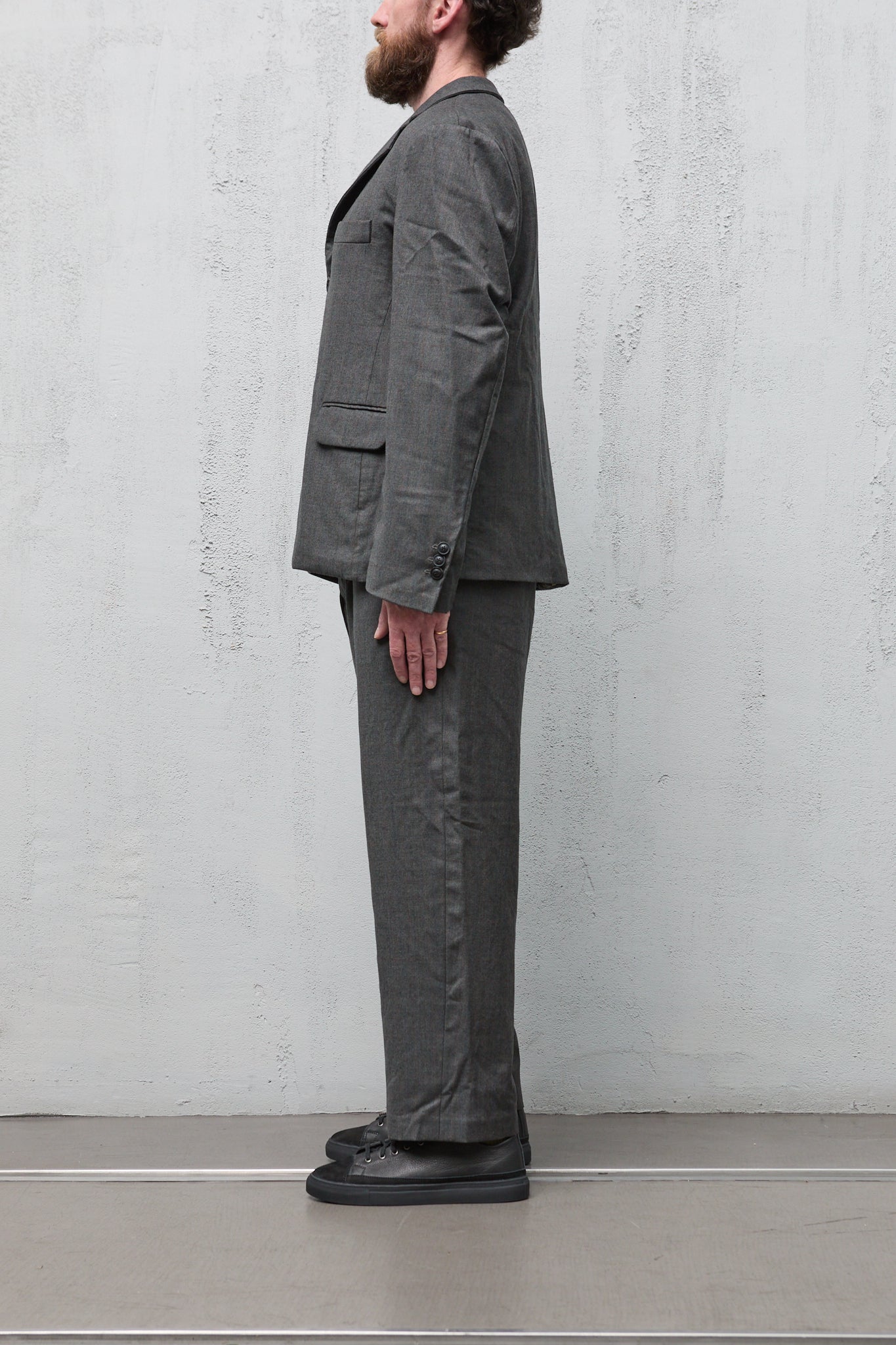 Geoffrey B. Small Men's Suit in Hand-Dyed Dark Marzotto Vintage 6426 Wool