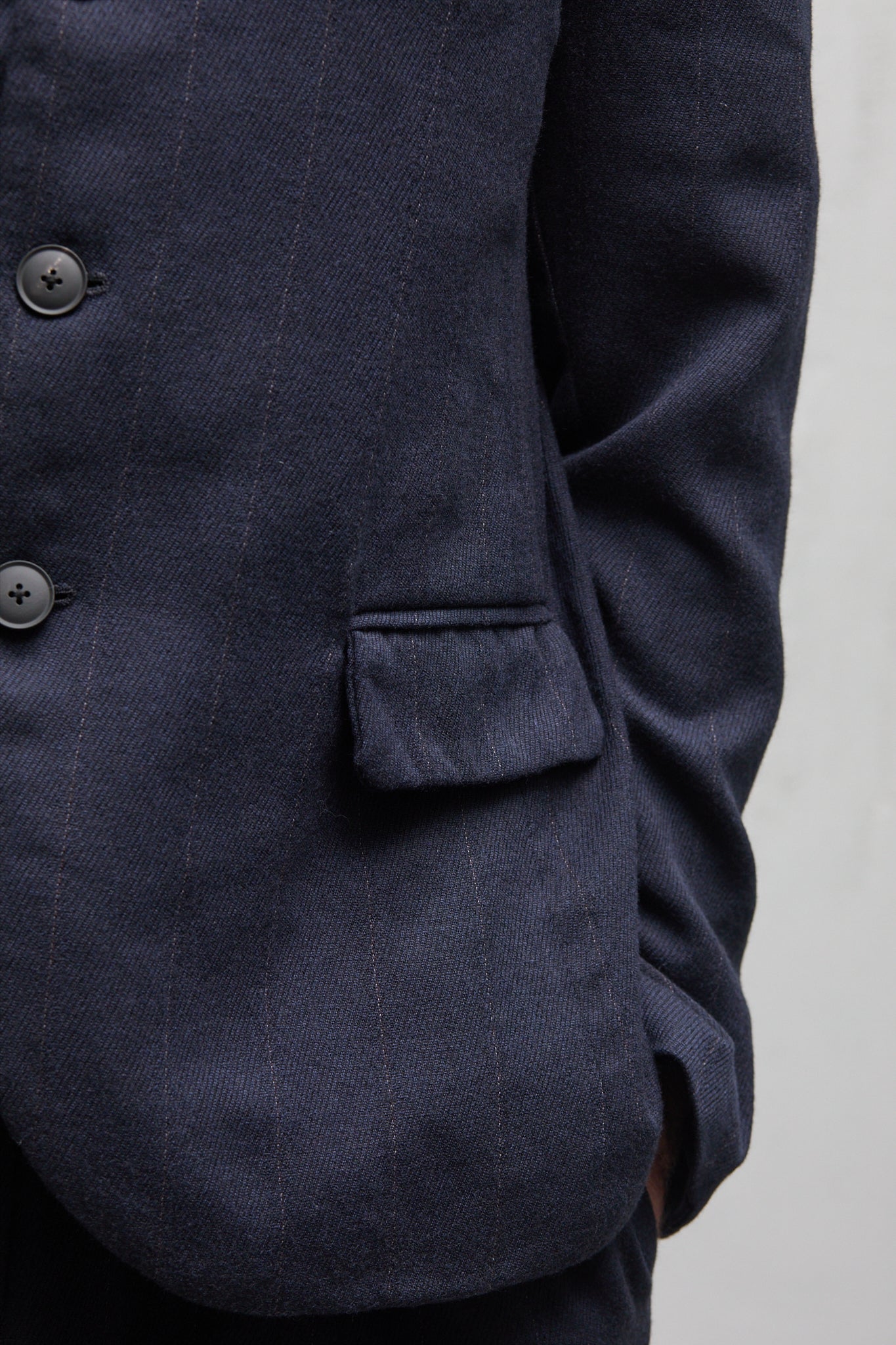 Geoffrey B. Small Men's Suit in Hand-Dyed Navy Marzotto Vintage 6431 Wool