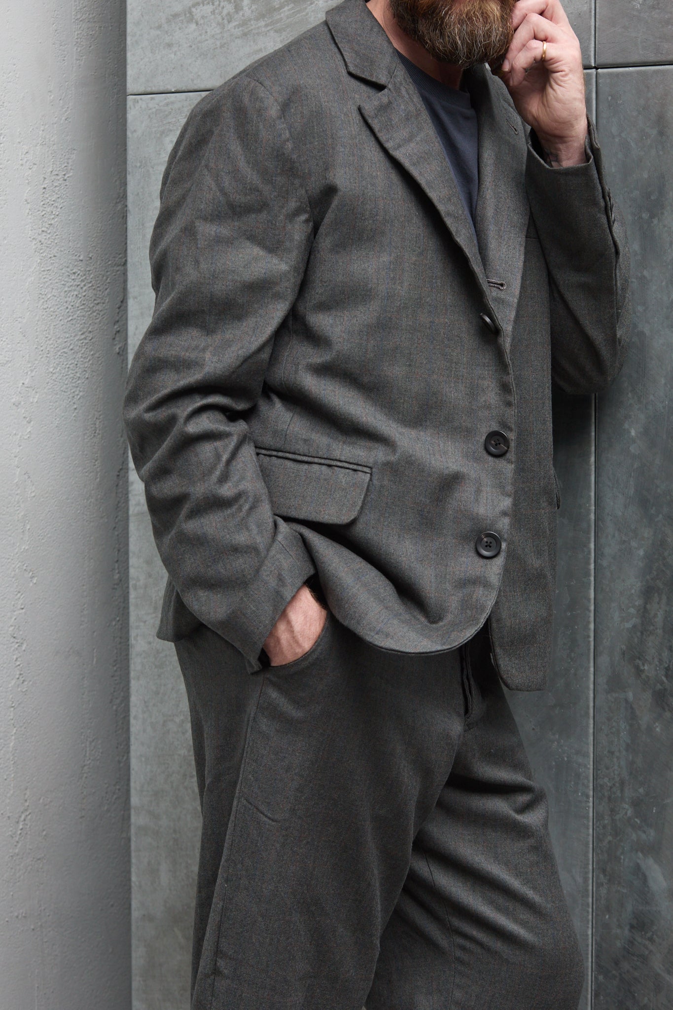 Geoffrey B. Small Men's Suit in Hand-Dyed Dark Marzotto Vintage 6426 Wool