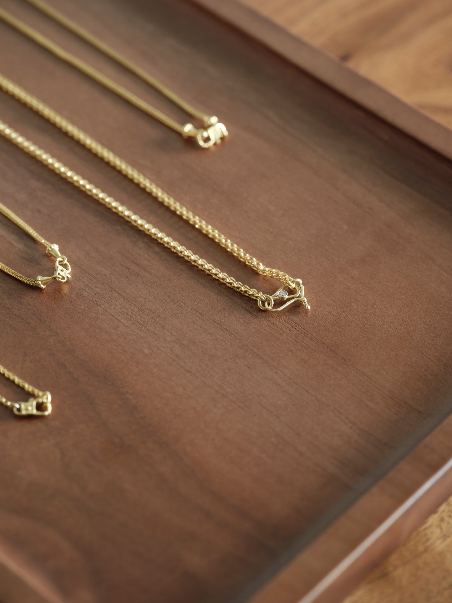 Prounis Solo Loop Chain With Diamond Clasp | 18 Inches