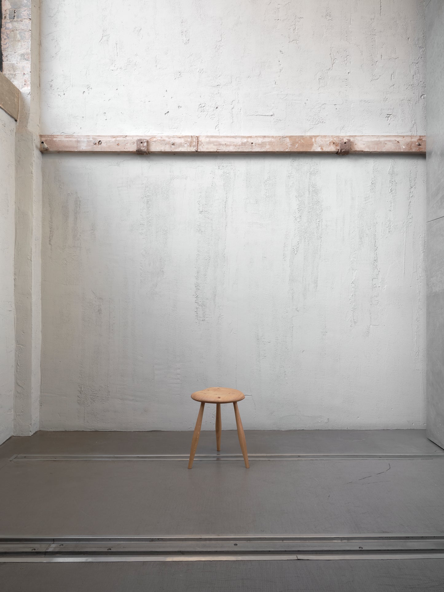 Bobby Mills English Oak Milking Stool