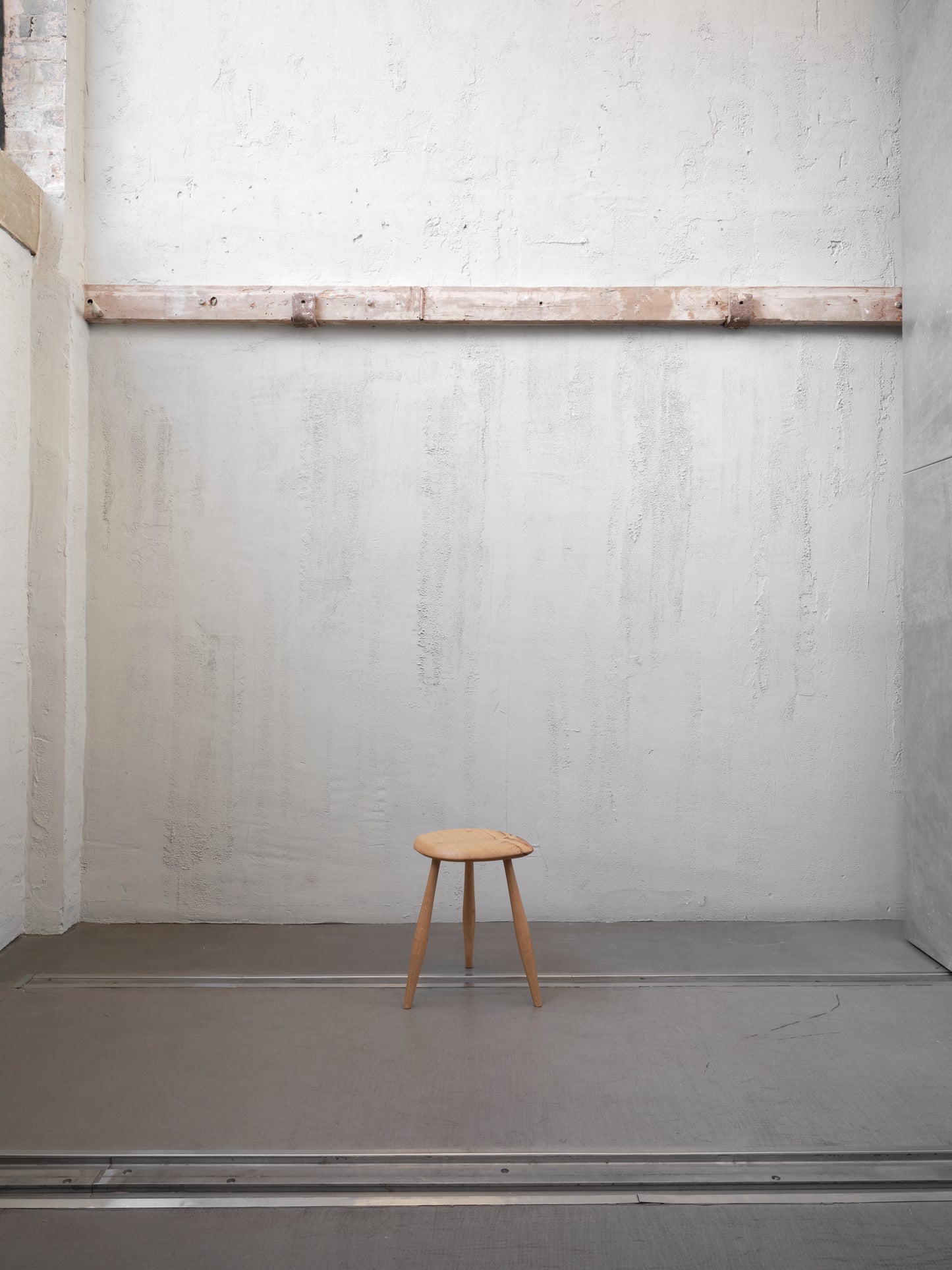 Bobby Mills English Oak Milking Stool