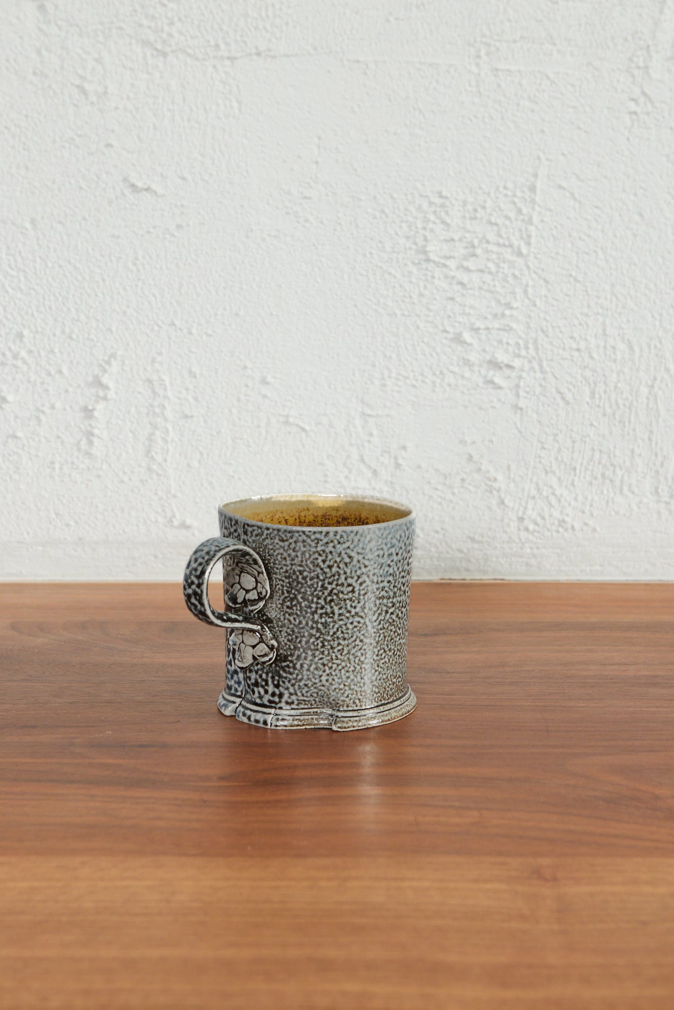 New Steve Harrison X Globe-Trotter Mug Box, Limited Edition Cup 2