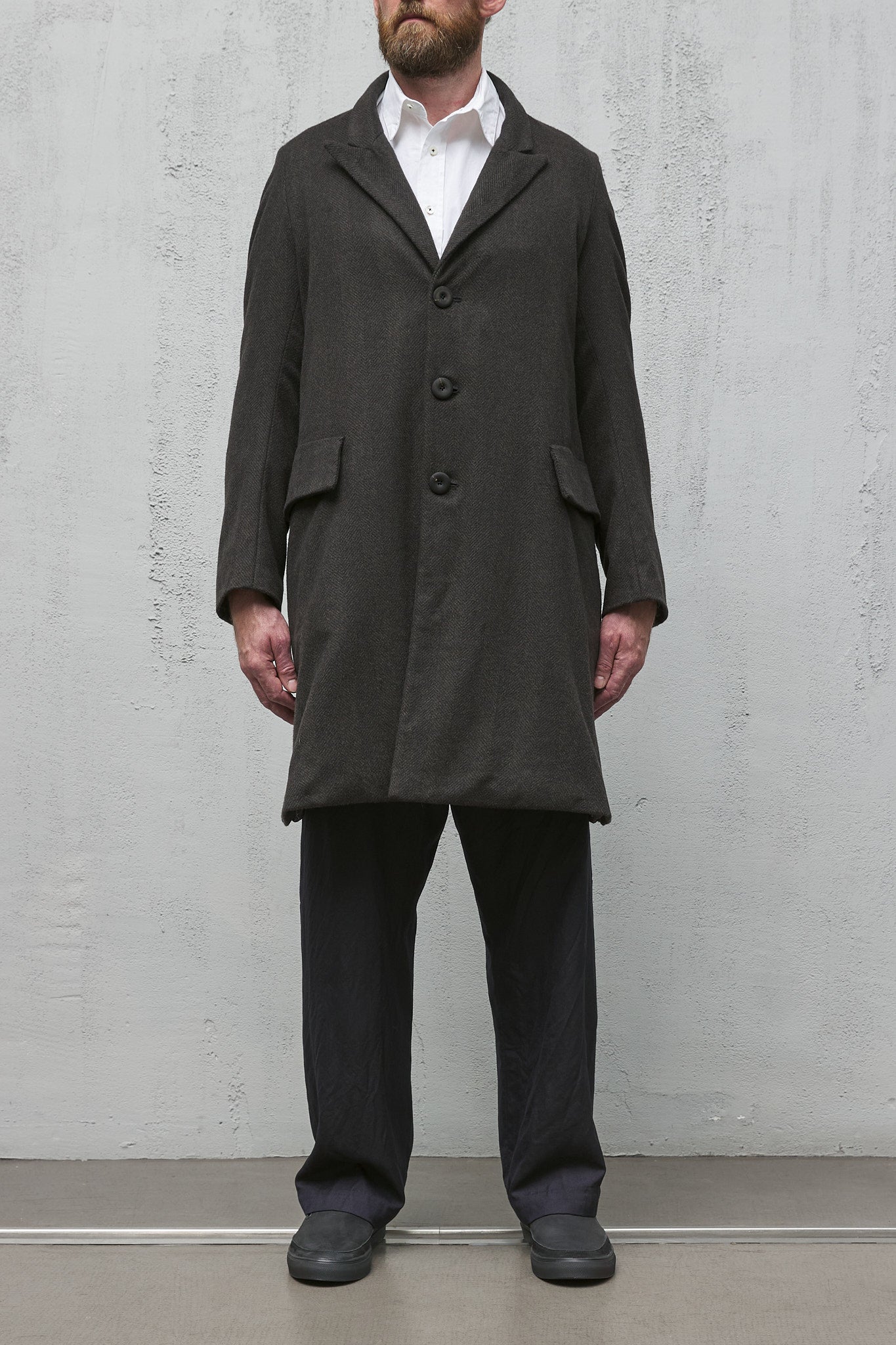 Geoffrey B. Small Men's Single Breasted A Line Coat in Alashan 2 ply Cashmere