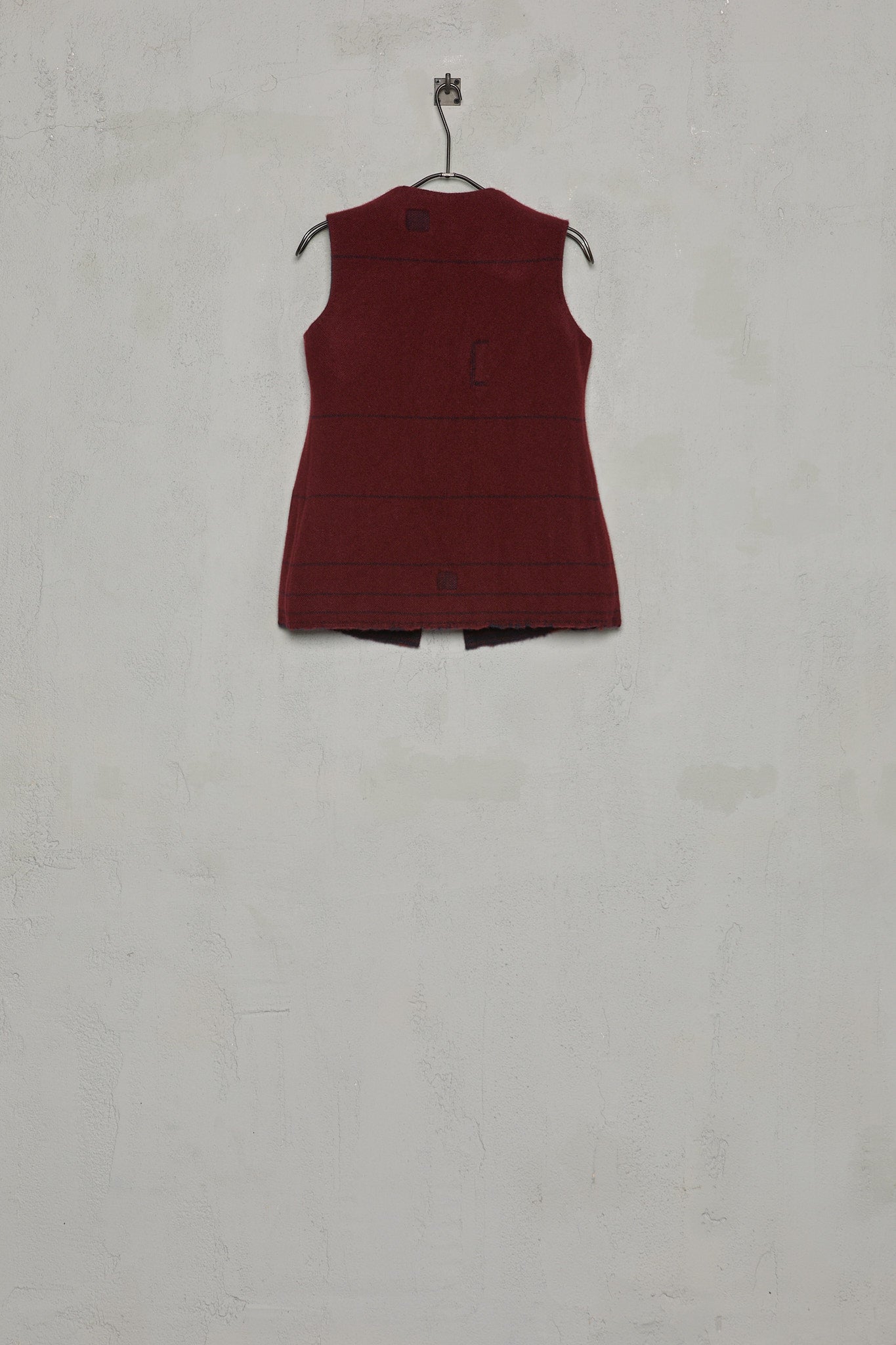 Amy Revier Gilet: Midautumn, The Mountains Are Crimson