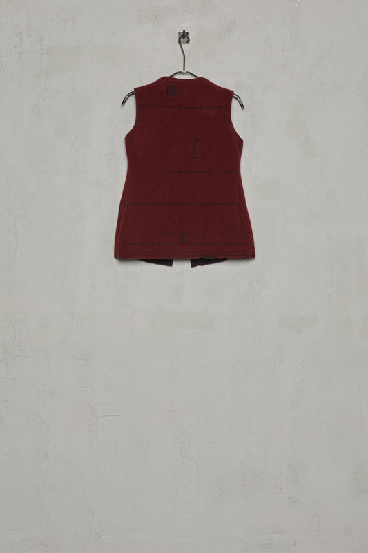 Amy Revier Gilet: Midautumn, The Mountains Are Crimson