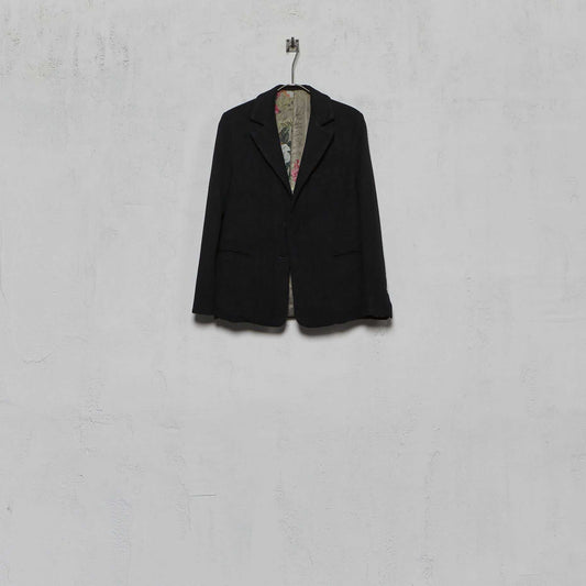 Geoffrey B. Small Women's SB 3 Button Jacket in Biella Cashmere and Como Pure Silk