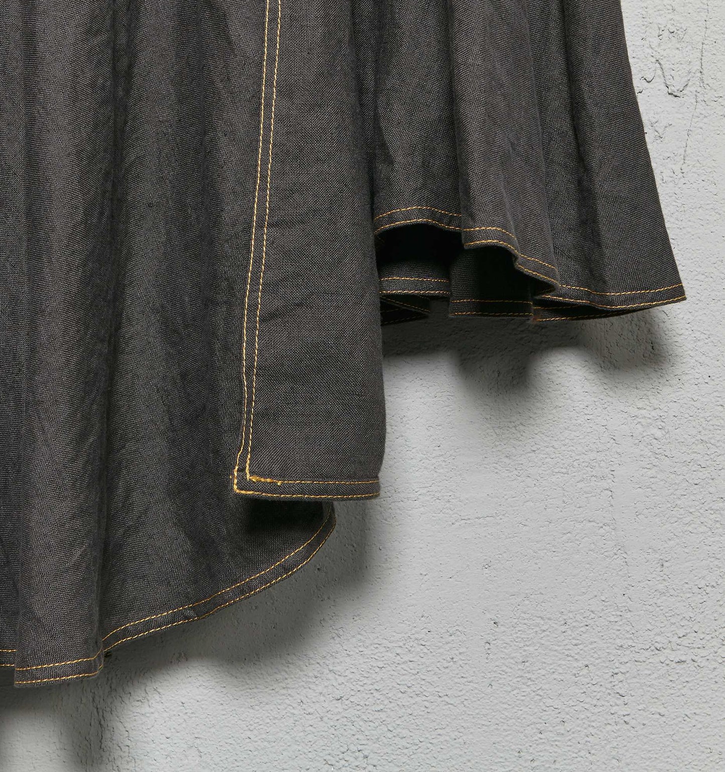 Anecho Women's Deep Pleated Skirt in Linen