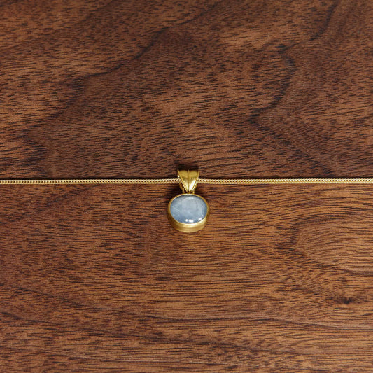 Prounis Oval Pendant | Star Sapphire