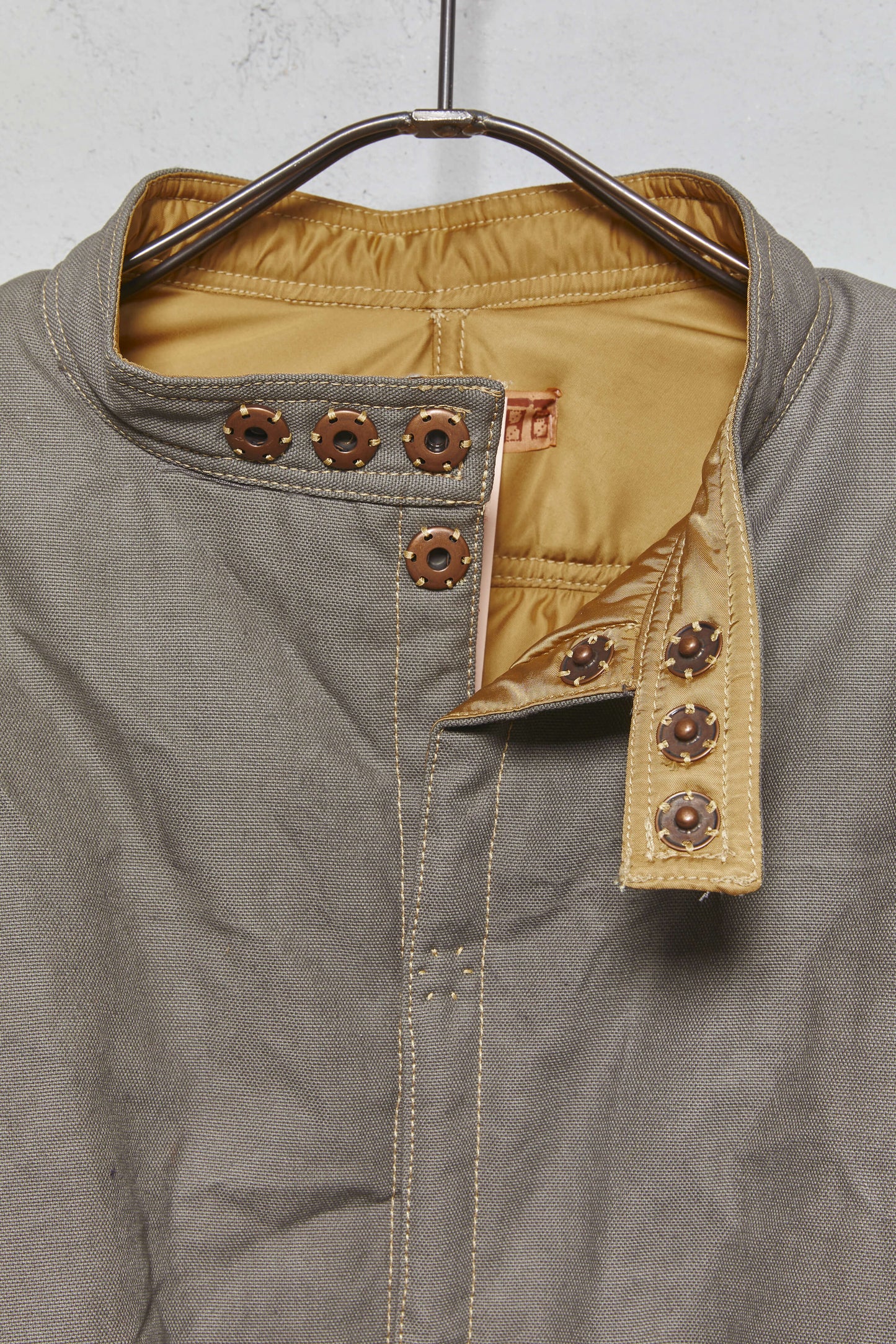 Anecho Men's Half Length Hooded Puffer Coat in Cotton