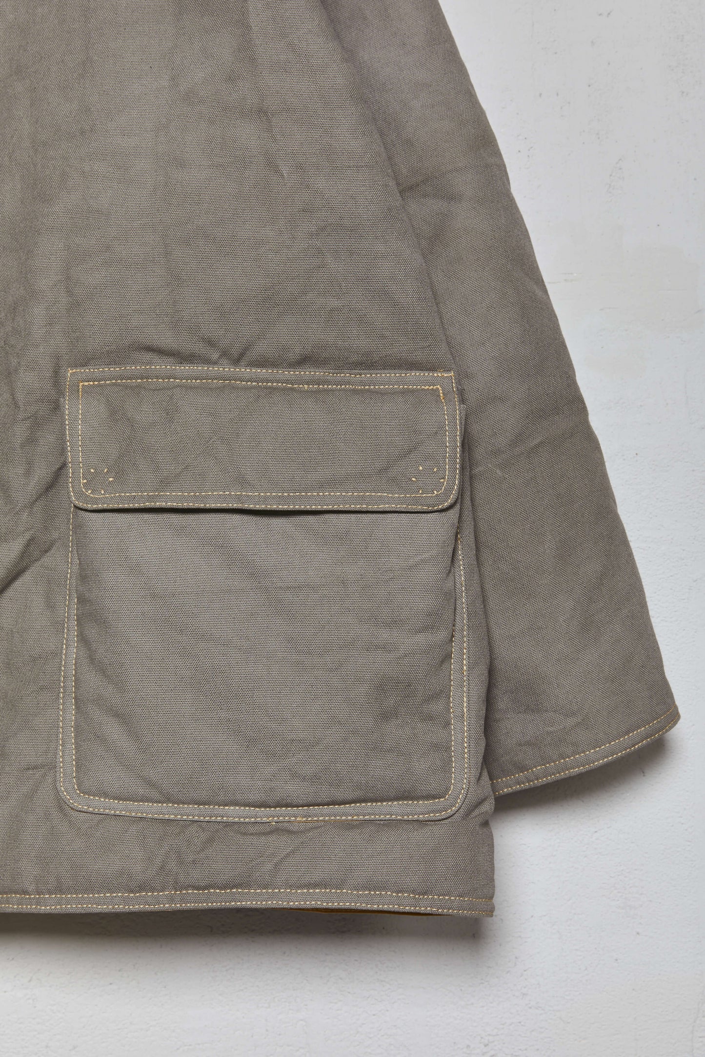 Anecho Men's Half Length Hooded Puffer Coat in Cotton