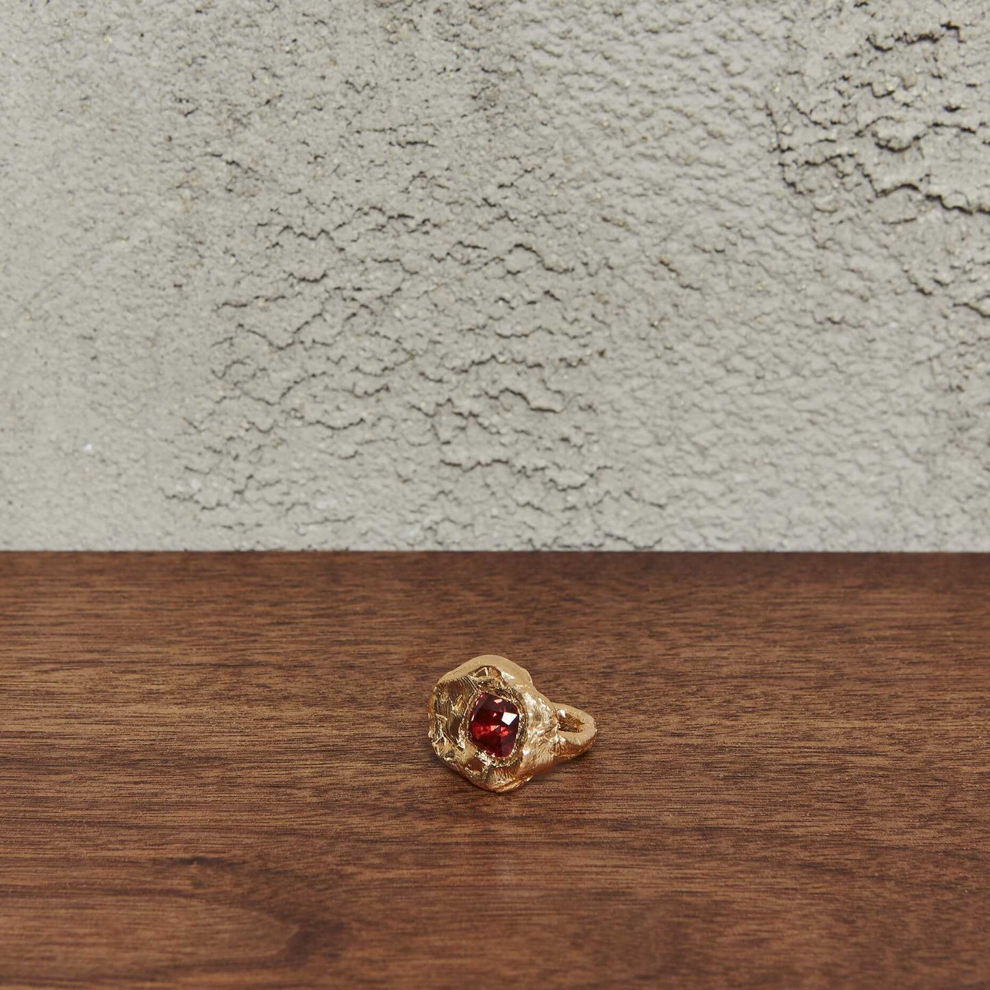 Alice Waese Malaya Garnet Terra Ring