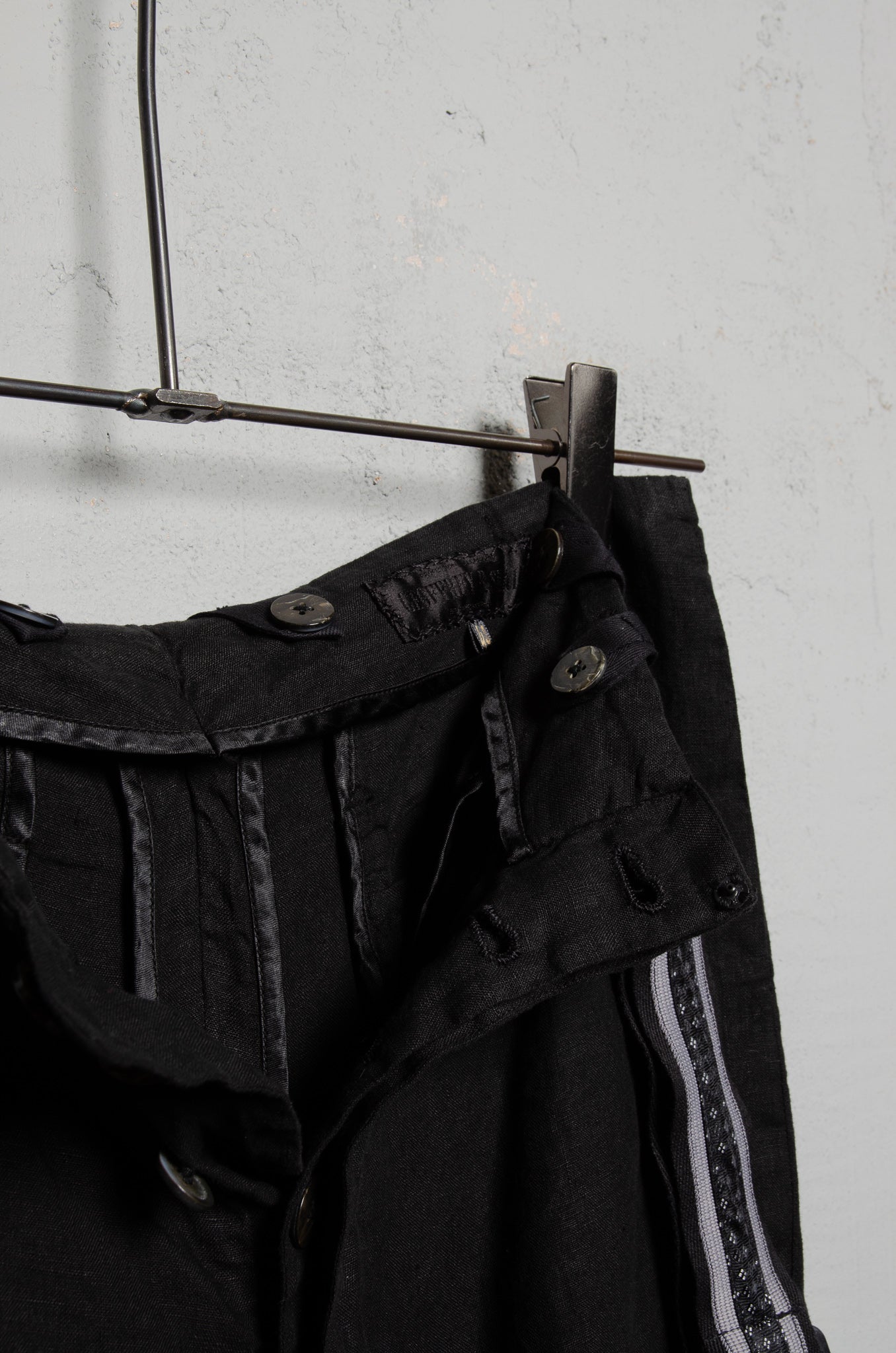 Geoffrey B. Small Women's Relaxed Fit Trouser with Suspender in Varese Hankerchief Linen